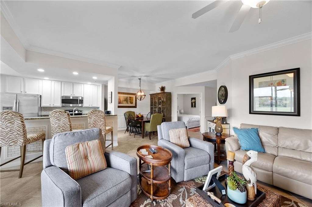 9844 Venezia CIR 713 NAPLES, FL 34113