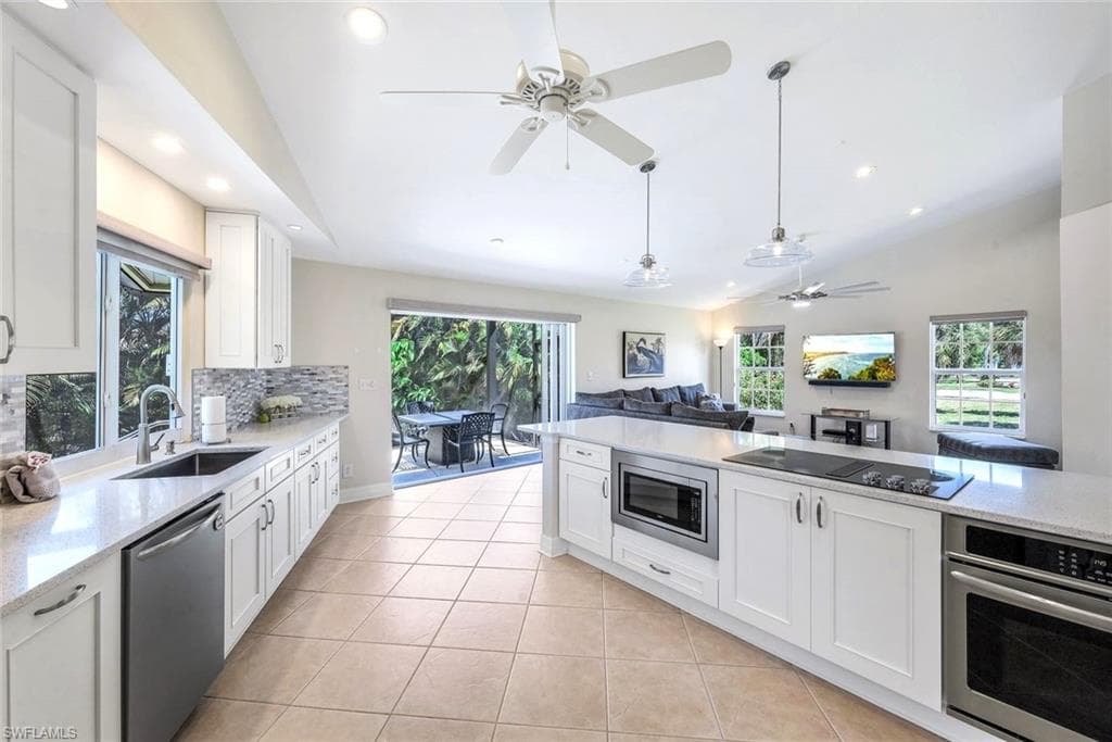 940 Sycamore CT MARCO ISLAND, FL 34145