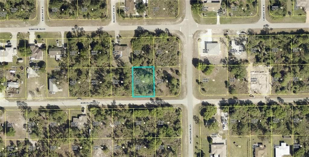 947 Barcelona ST E LEHIGH ACRES, FL 33974