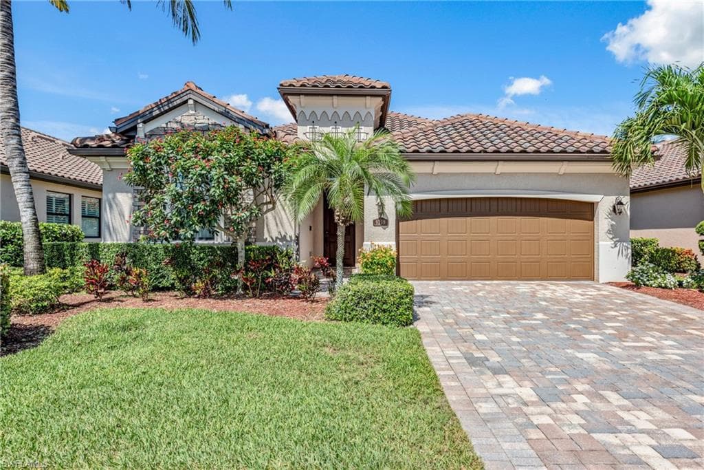 9259 Veneto PL 24 NAPLES, FL 34113