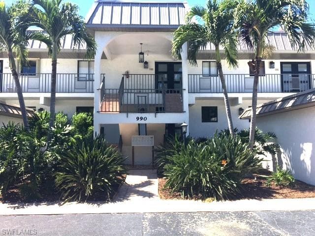 990 8th ST S 2A NAPLES, FL 34102