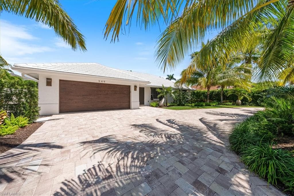 549 Neapolitan WAY NAPLES, FL 34103