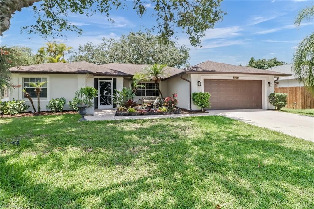3211 Ruby Red DR NAPLES, FL 34120