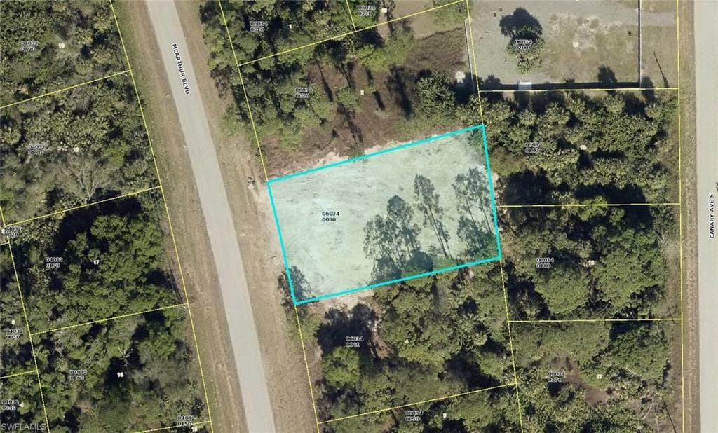 165 McArthur BLVD LEHIGH ACRES, FL 33974