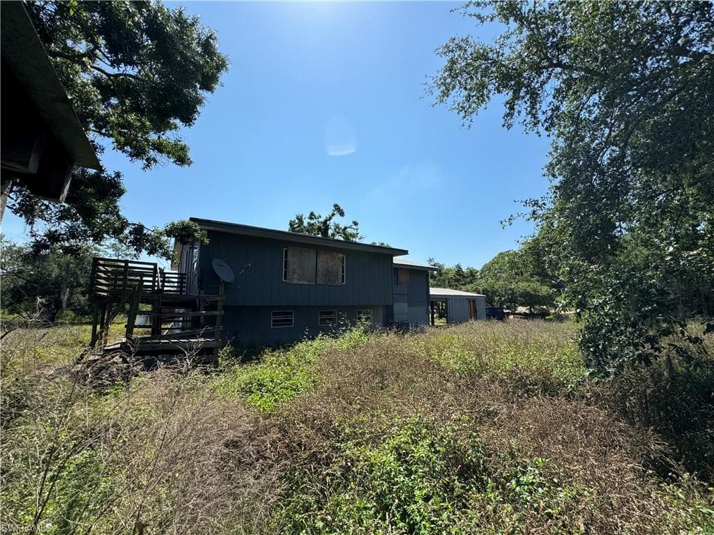 11260 Shirley LN NORTH FORT MYERS, FL 33917