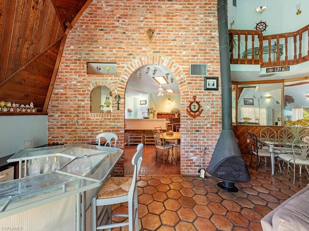 380 Frangipani AVE NAPLES, FL 34117