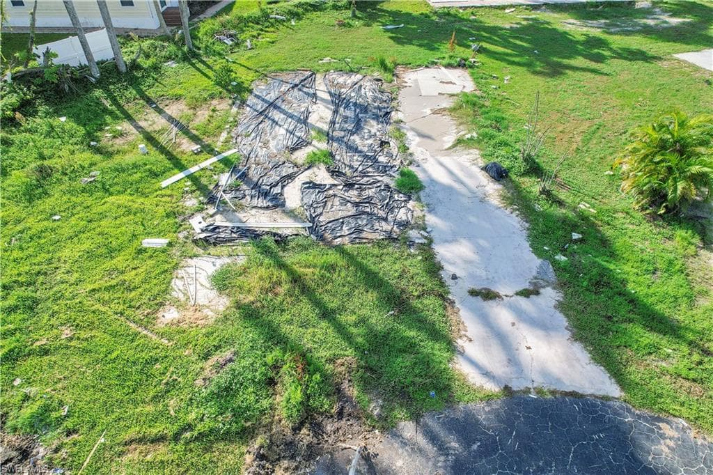 101 Oak LN FORT MYERS, FL 33908