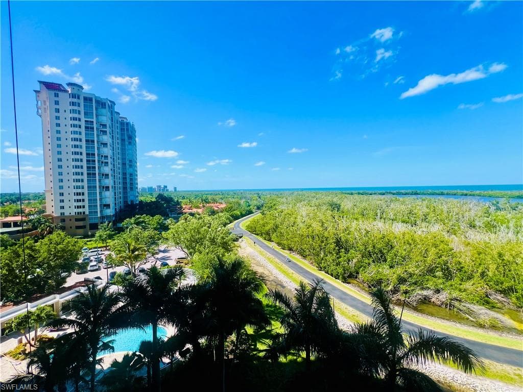 6825 Grenadier BLVD 604 NAPLES, FL 34108