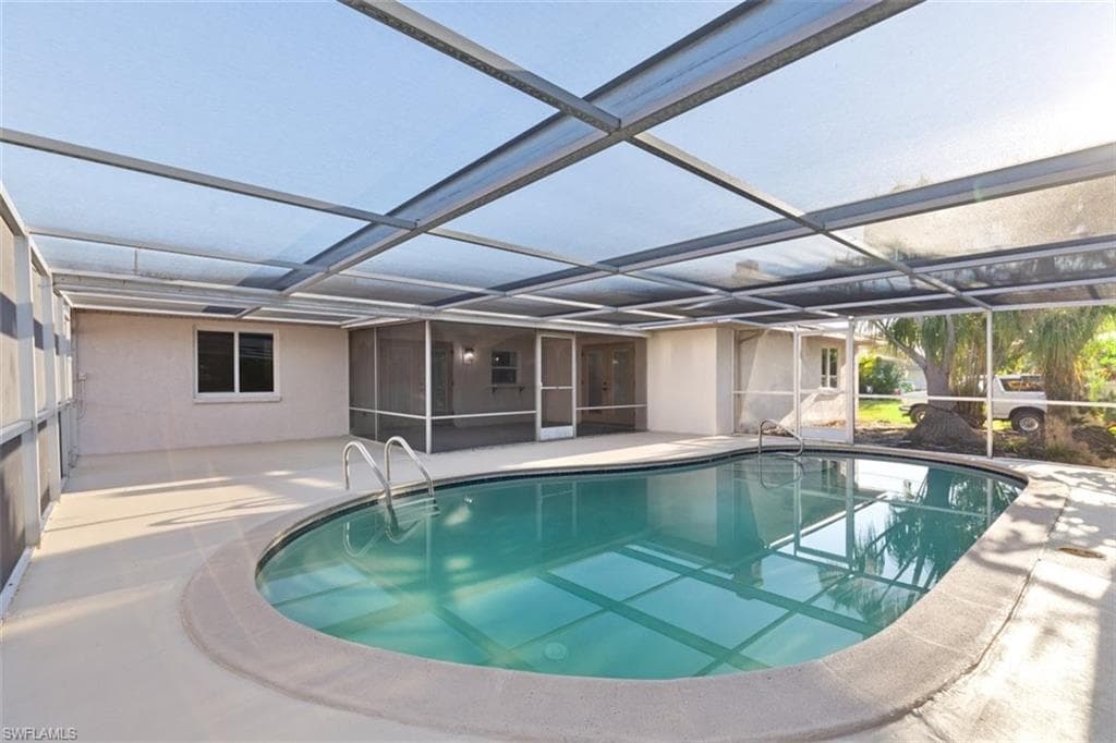 9165 San Carlos BLVD FORT MYERS, FL 33967