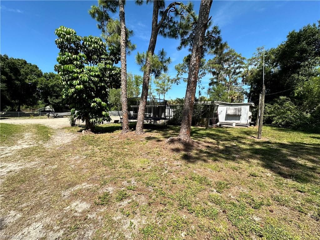 7711 & 7705 McDaniel DR NORTH FORT MYERS, FL 33917