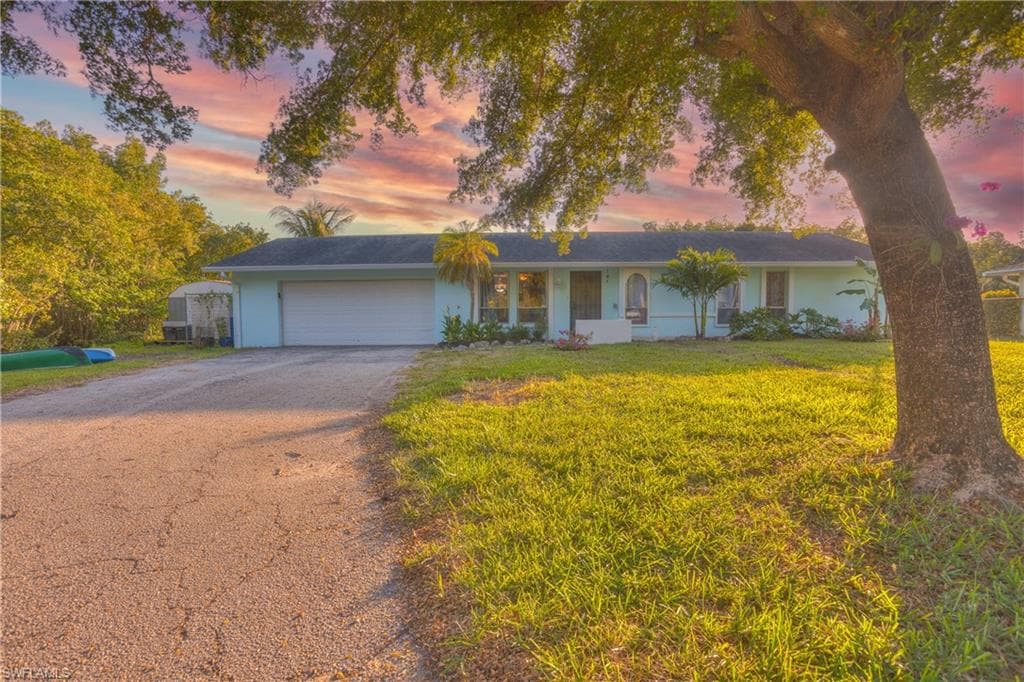 121 Dow LN NORTH FORT MYERS, FL 33917