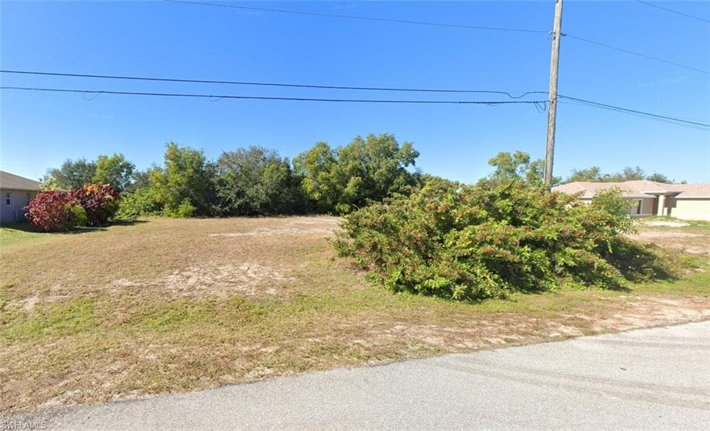 122 SE 5th AVE CAPE CORAL, FL 33990