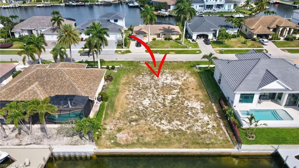 152 Gulfport CT MARCO ISLAND, FL 34145