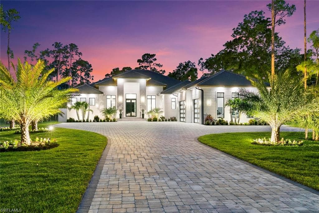 6170 Bur Oaks LN NAPLES, FL 34119
