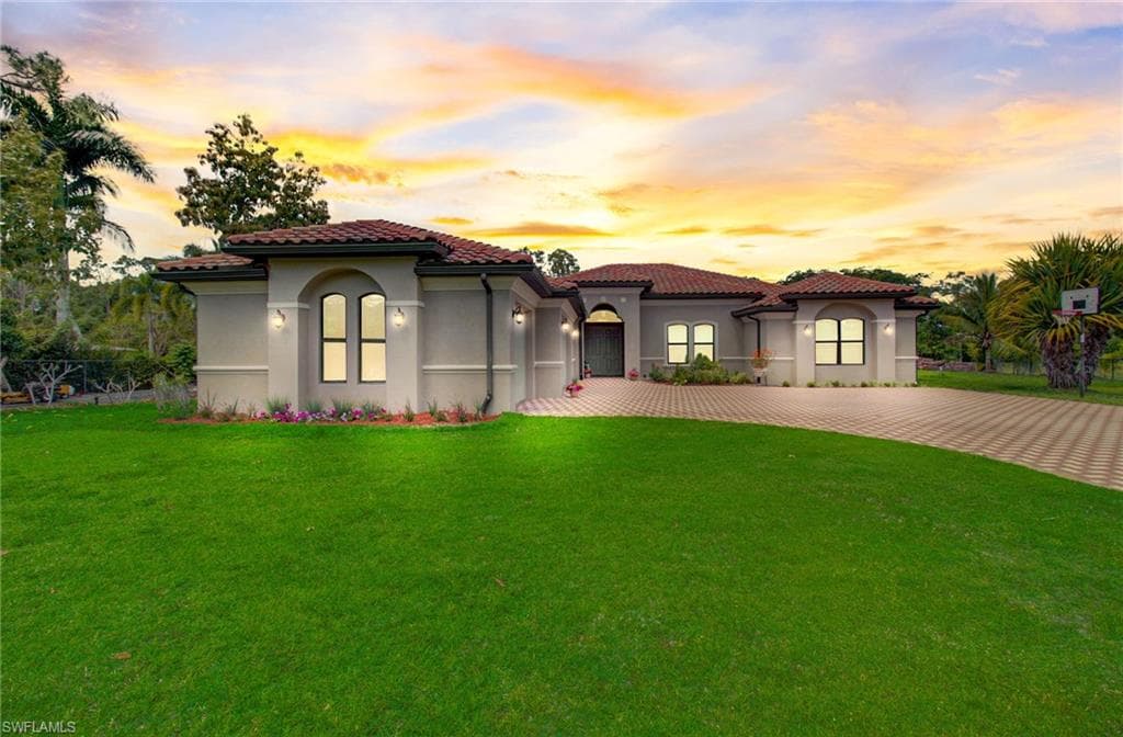24200 Cock Robin LN BONITA SPRINGS, FL 34135