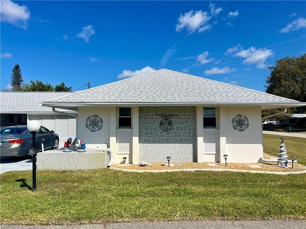 319 Maycrest RD LEHIGH ACRES, FL 33936