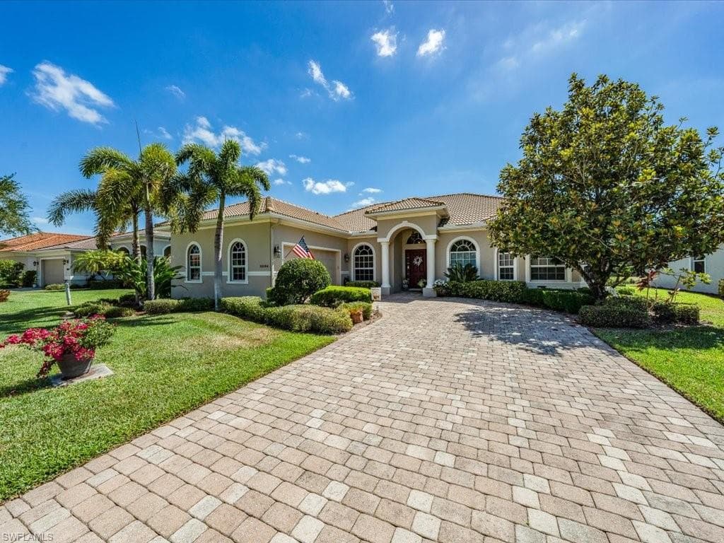 10184 Avonleigh DR
