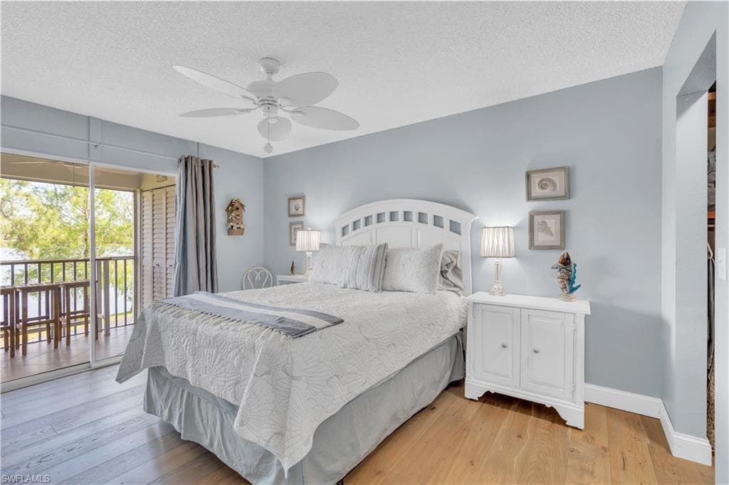 1712 Kings Lake BLVD 204 NAPLES, FL 34112