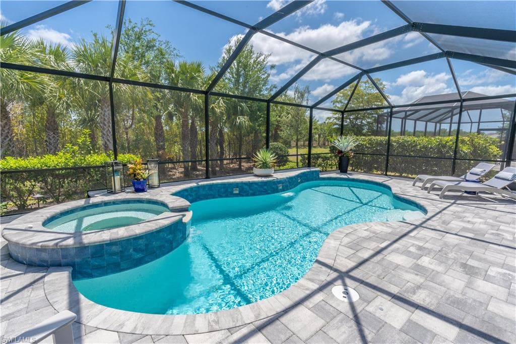 7493 Winding Cypress DR NAPLES, FL 34114