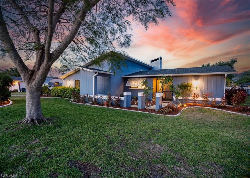 4211 SE 1st CT CAPE CORAL, FL 33904