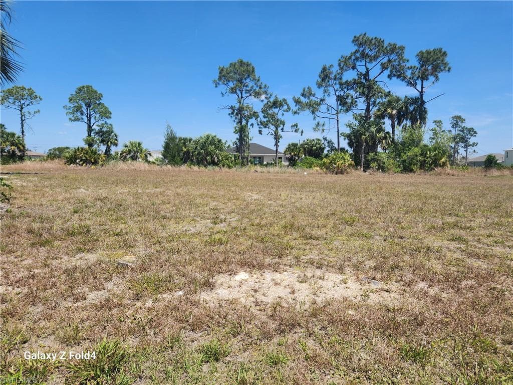 1713 NE 33rd TER CAPE CORAL, FL 33909
