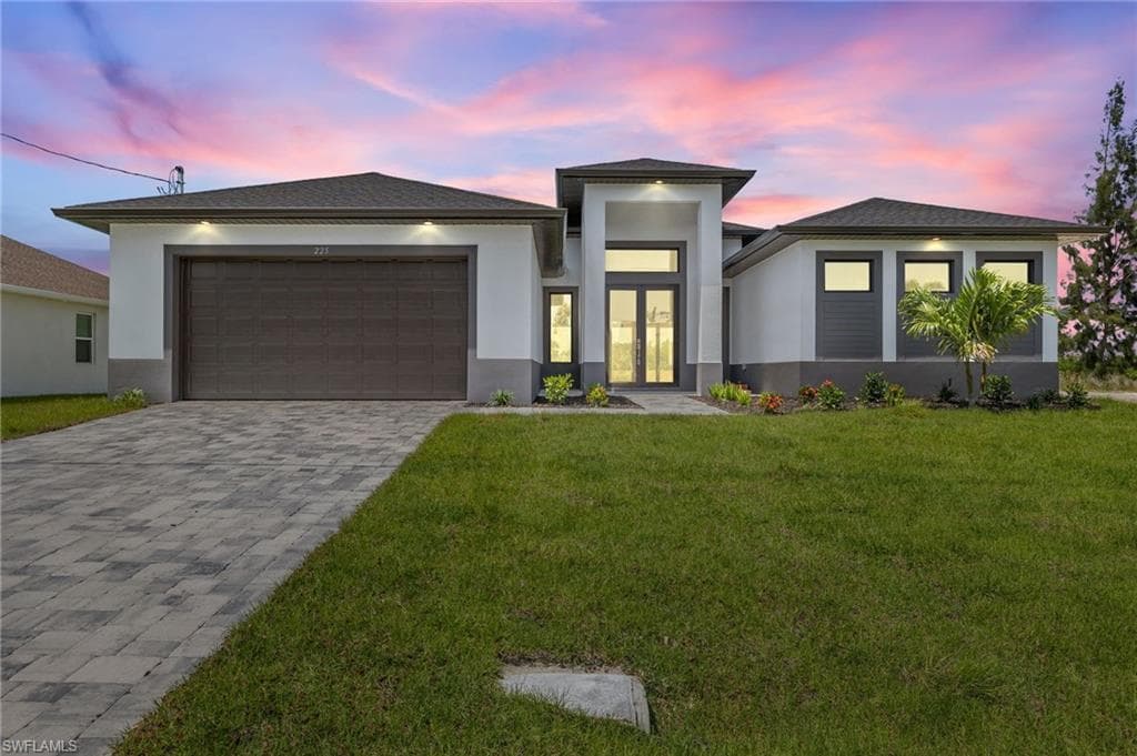 225 26th TER CAPE CORAL, FL 33991