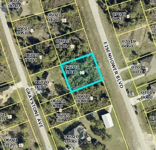 964 Eisenhower BLVD LEHIGH ACRES, FL 33974