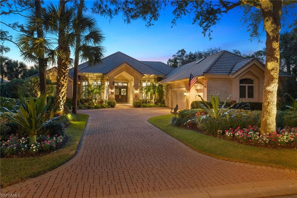 909 Barcarmil WAY NAPLES, FL 34110