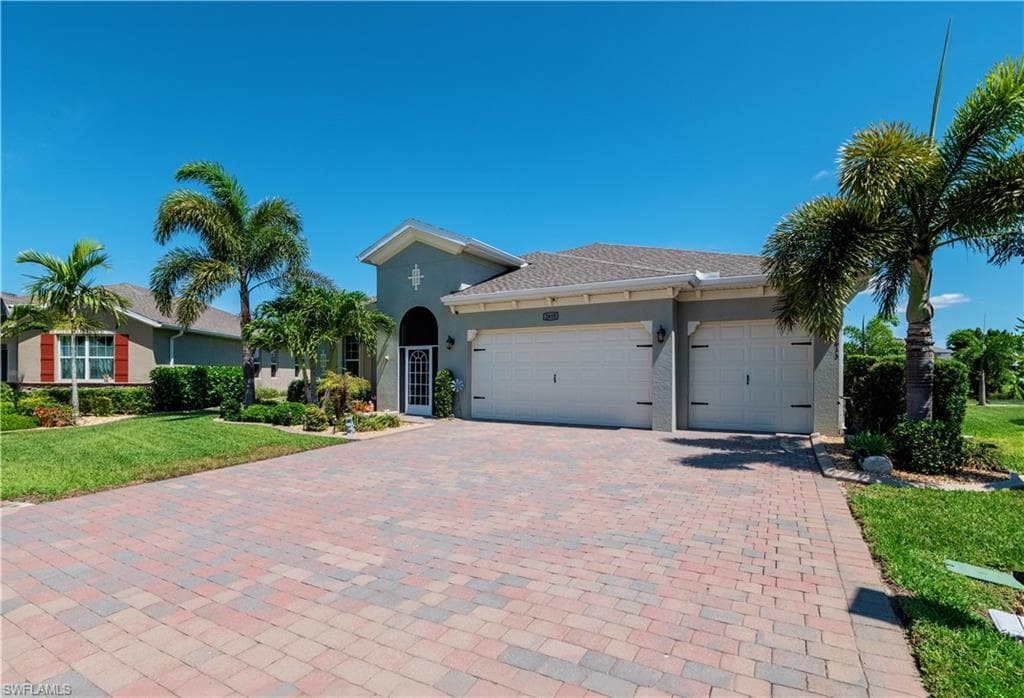 2615 Corona LN CAPE CORAL, FL 33909