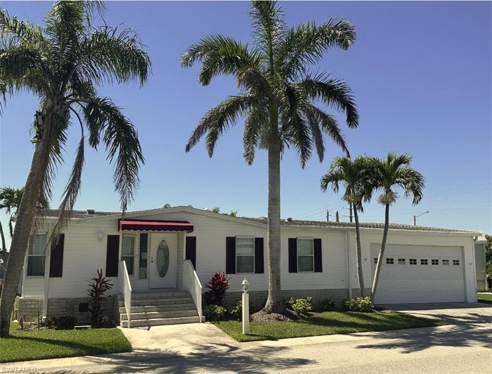 17500 Canal Cove CT FORT MYERS BEACH, FL 33931