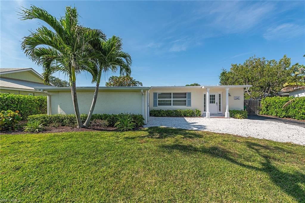 1141 Wisconsin DR NAPLES, FL 34103