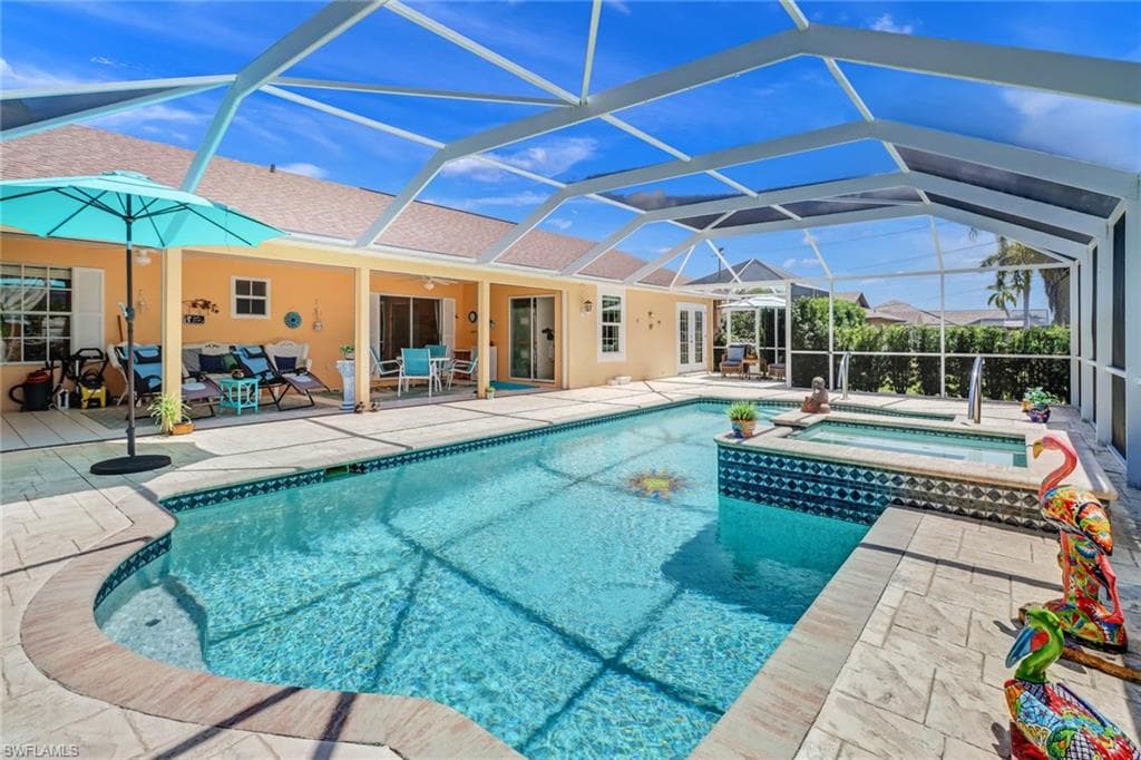 616 SE 30th ST CAPE CORAL, FL 33904