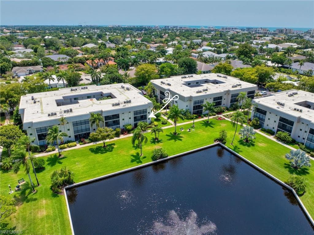 788 Park Shore DR D25 NAPLES, FL 34103
