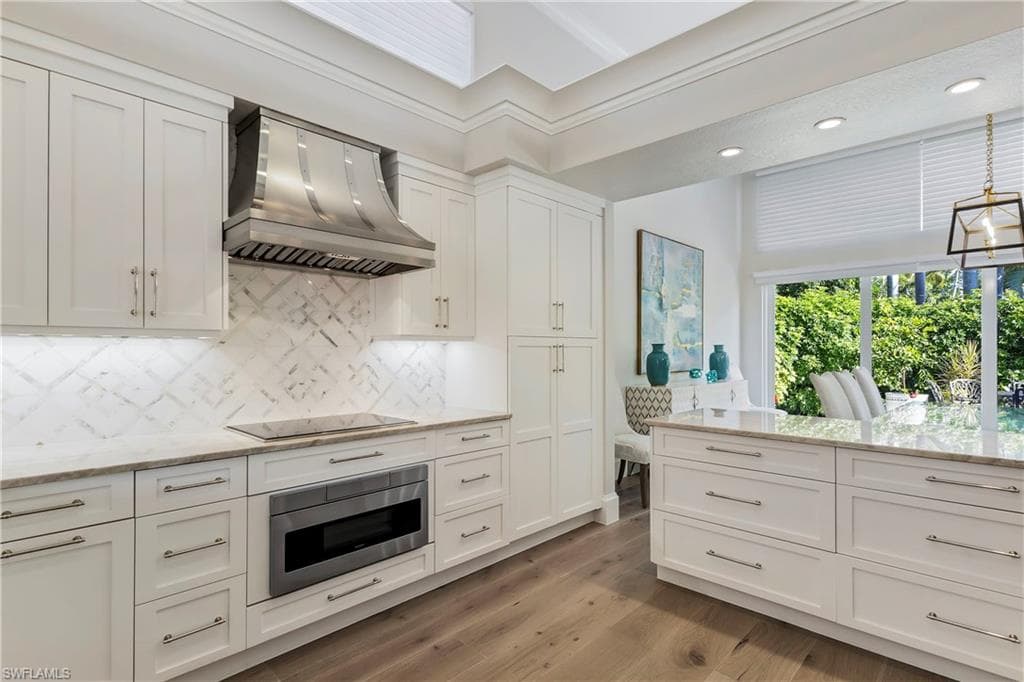 7932 Grand Bay DR 26 NAPLES, FL 34108