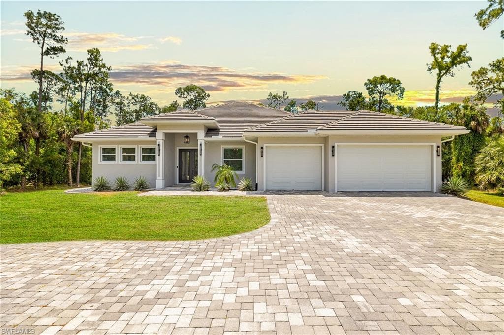 4400 5th AVE NW NAPLES, FL 34119