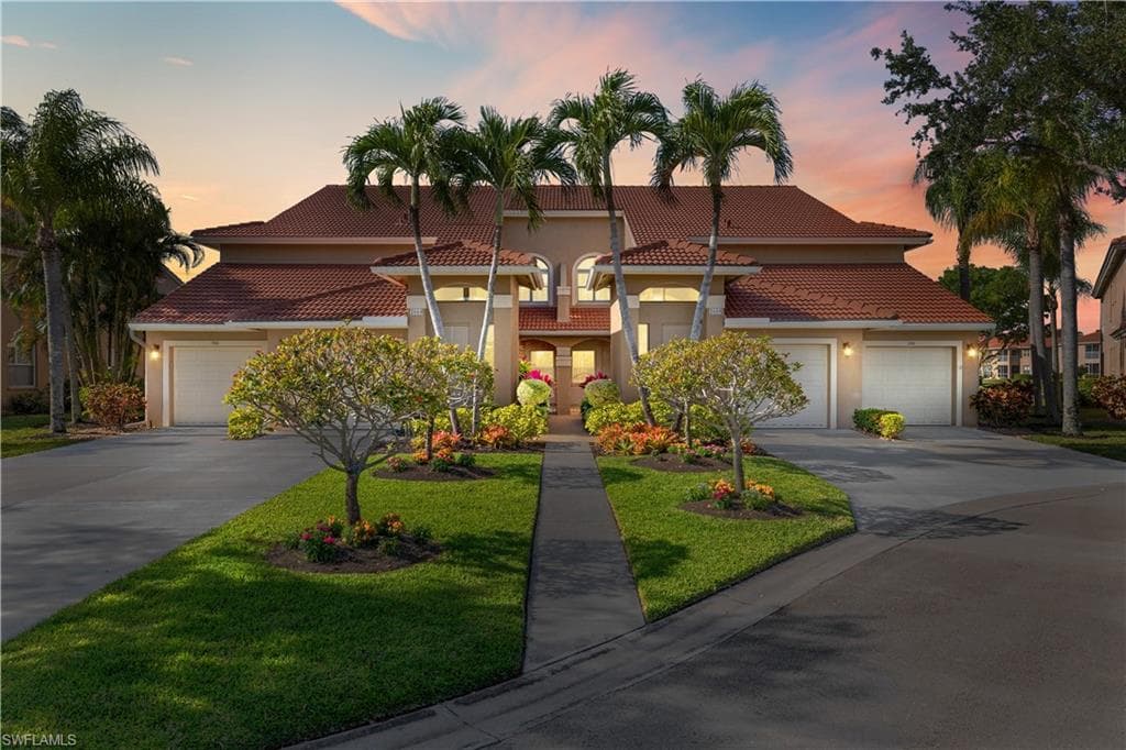 2660 Creek LN 102 NAPLES, FL 34119