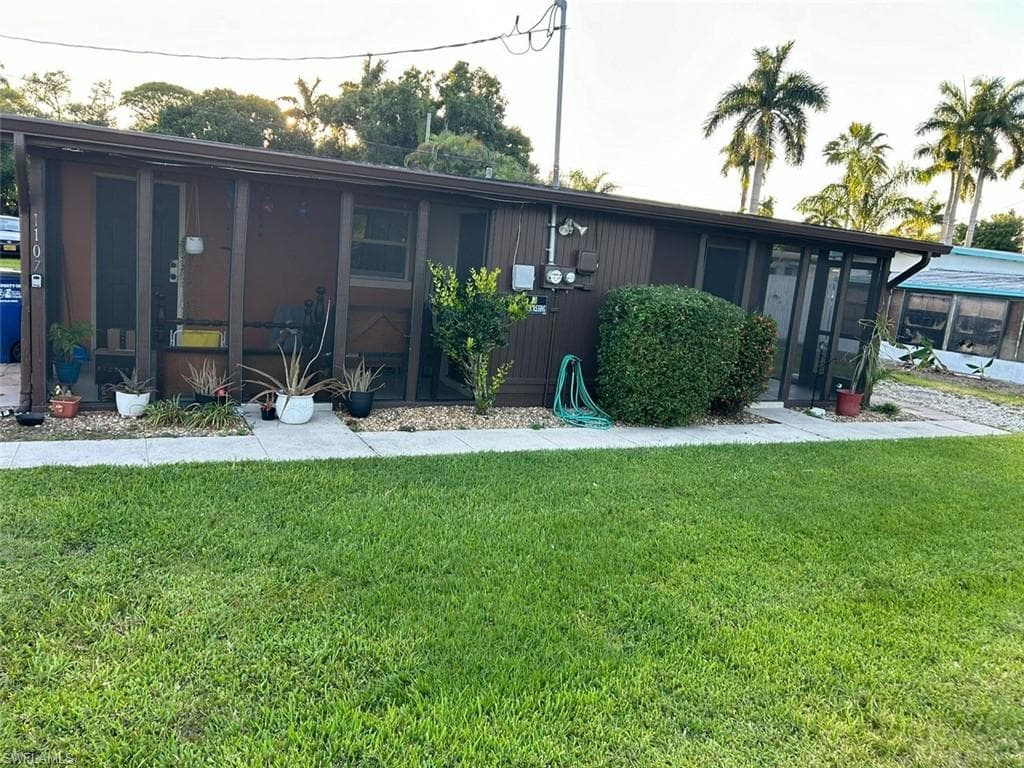 1107/1111 7th WAY NORTH FORT MYERS, FL 33903
