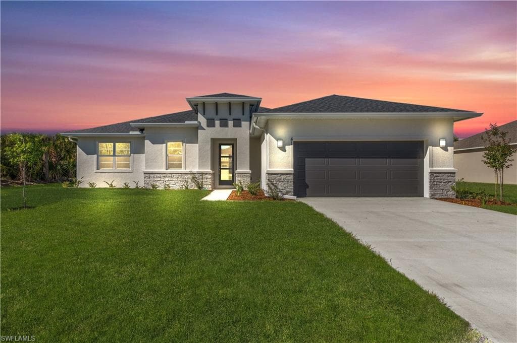 220 4th AVE CAPE CORAL, FL 33993