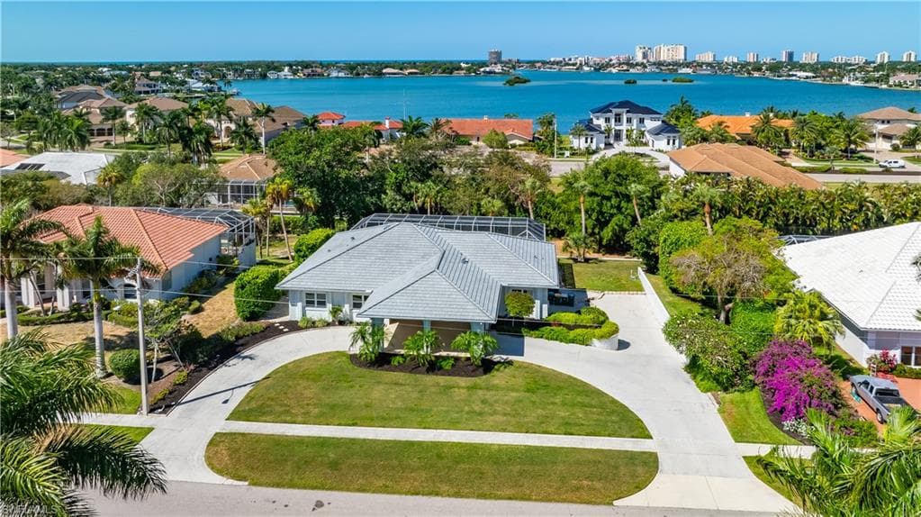 550 Inlet DR MARCO ISLAND, FL 34145