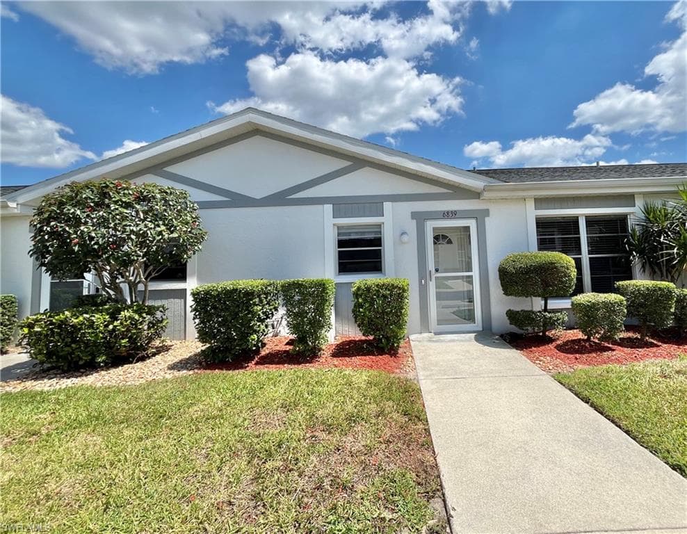 6839 Sandtrap DR FORT MYERS, FL 33919