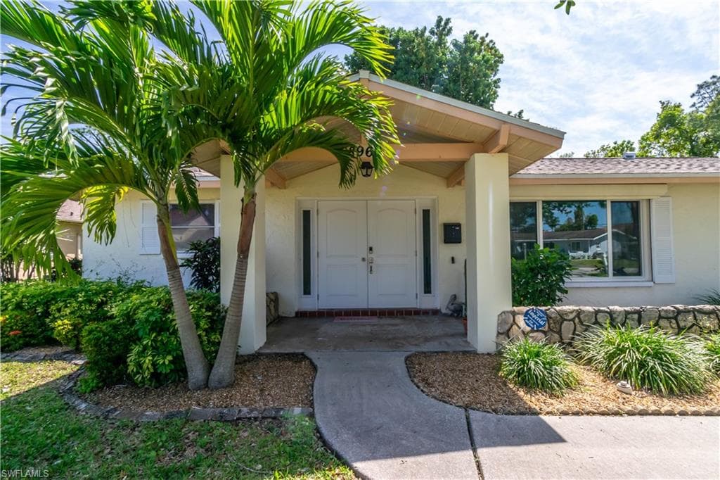8960 Andover ST FORT MYERS, FL 33907