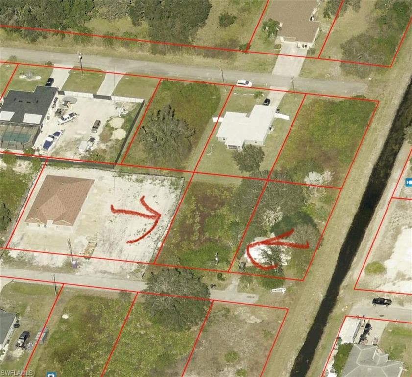 3902 39th ST SW LEHIGH ACRES, FL 33976