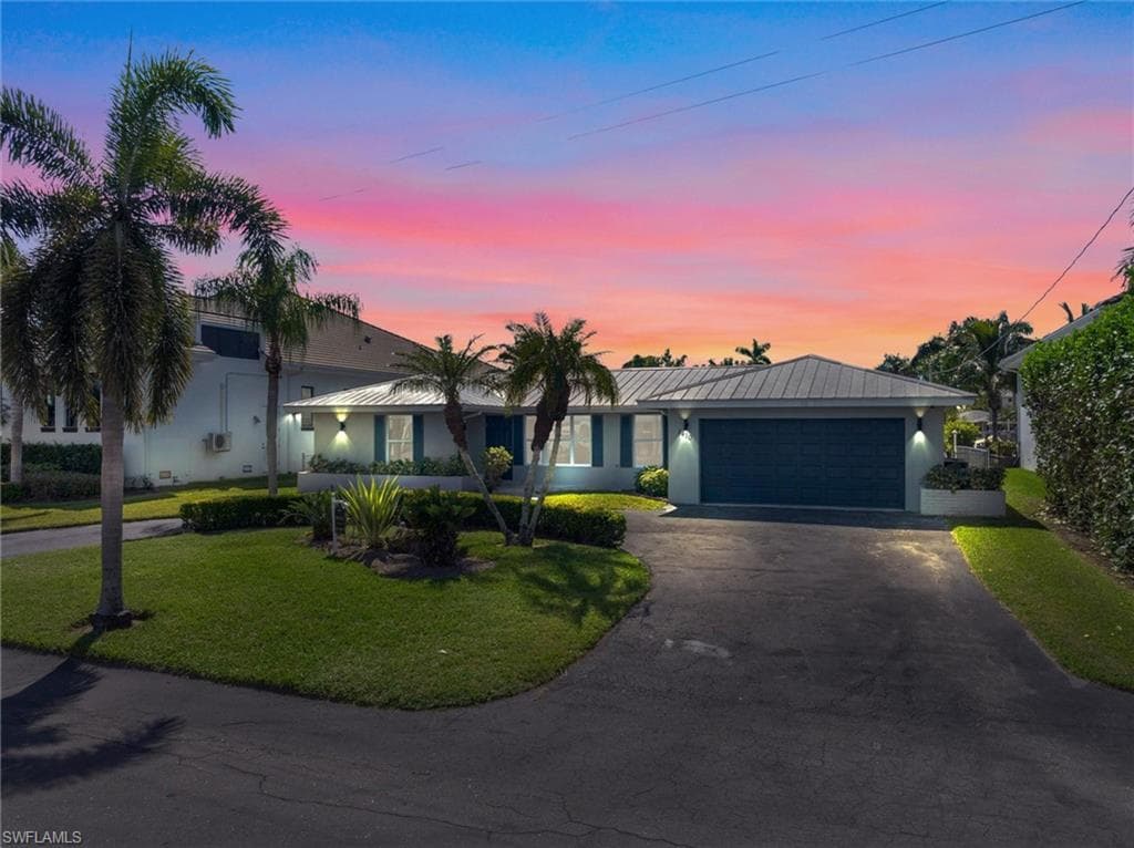 1410 Curlew AVE NAPLES, FL 34102