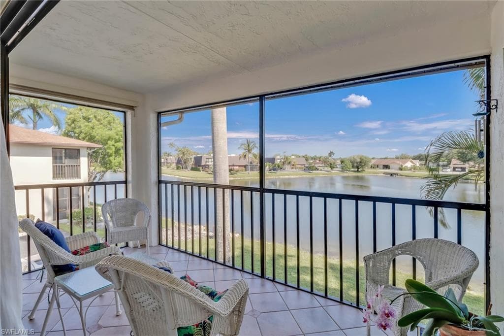 4310 Chantelle DR E201 NAPLES, FL 34112