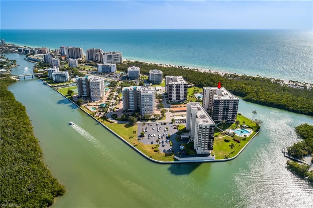 15 Bluebill AVE 103 NAPLES, FL 34108