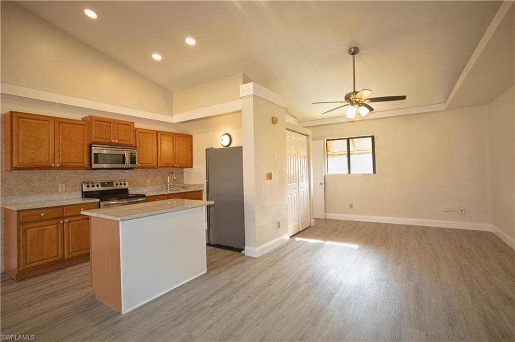 826 Wiggins Pass RD 310 NAPLES, FL 34110