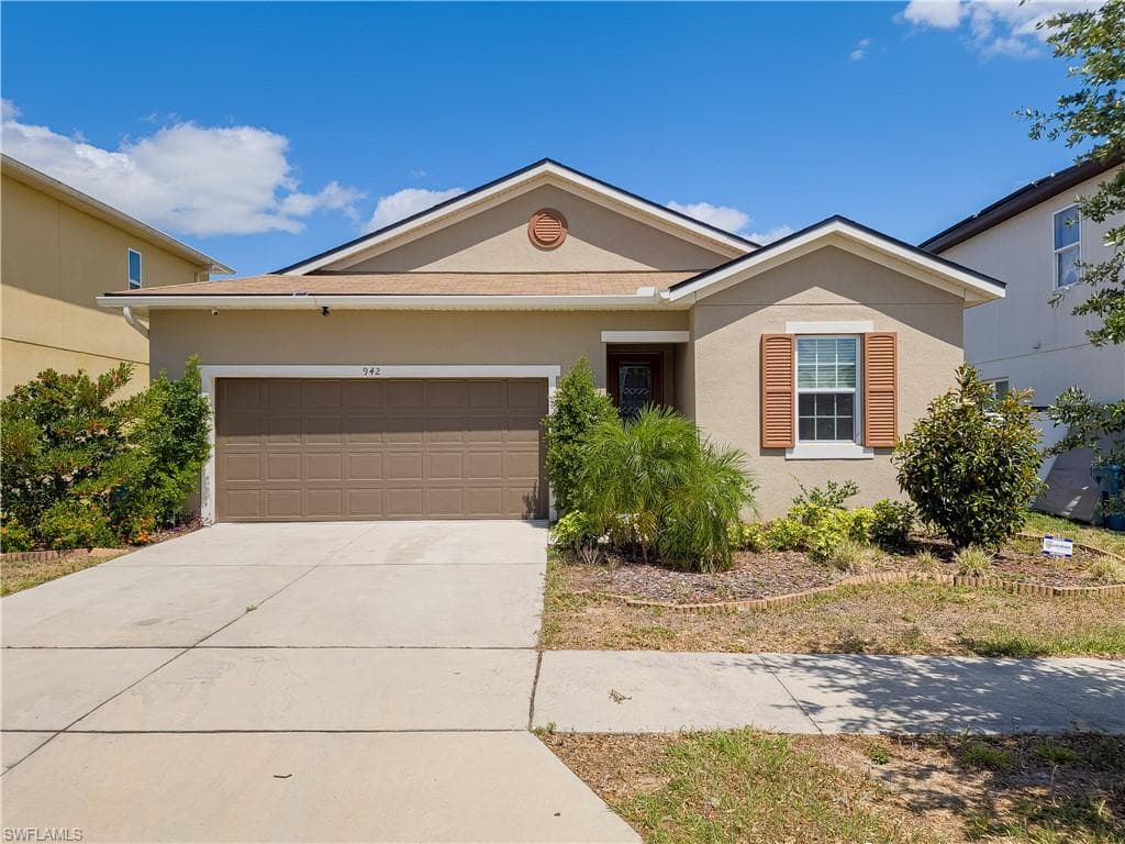 942 FALLON HILLS DR HAINES CITY, FL 33844