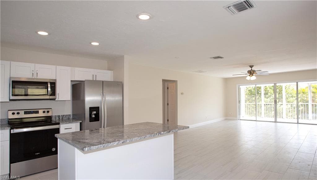 1201 Solana RD 9 NAPLES, FL 34103