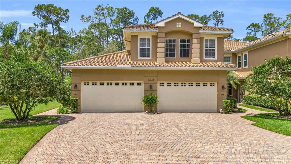 6073 Ashford LN 801 NAPLES, FL 34110