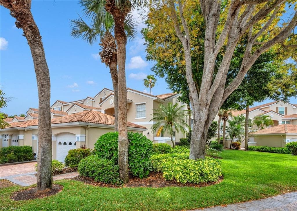 8395 Excalibur CIR E12 NAPLES, FL 34108